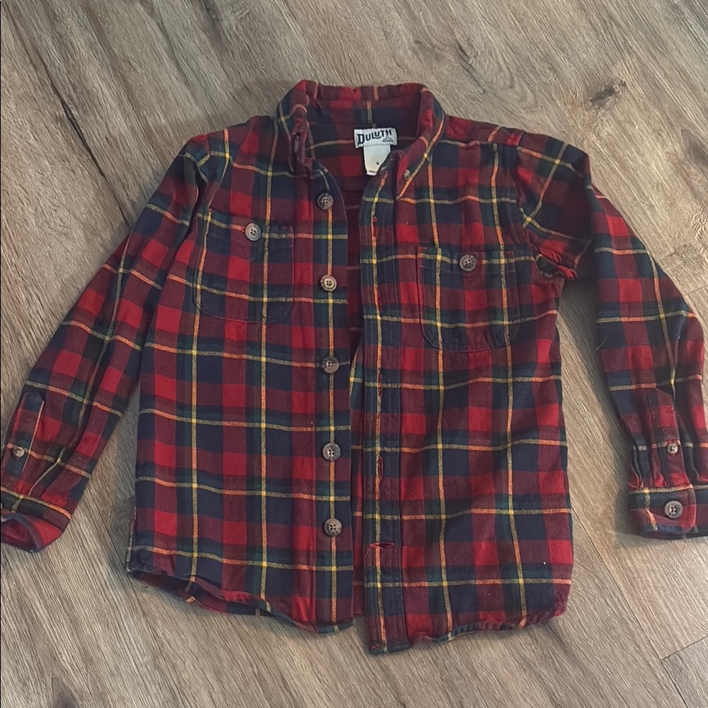 Duluth Trading Co Red and Black Plaid Flannel Button Down